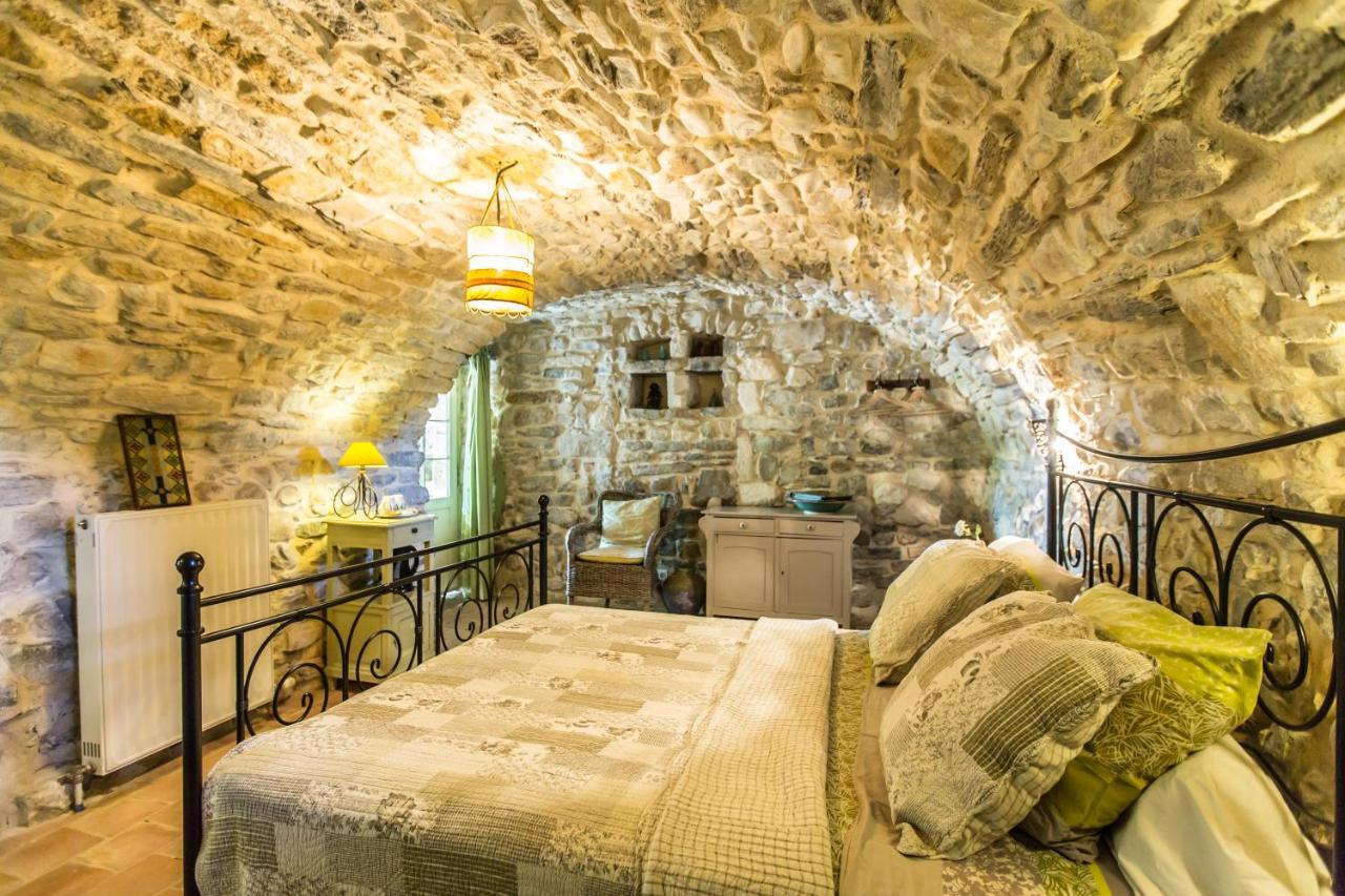 La Flor Azul Bed and Breakfast Grospierres Εξωτερικό φωτογραφία