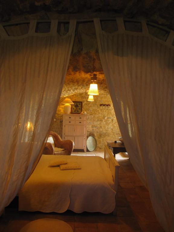 La Flor Azul Bed and Breakfast Grospierres Δωμάτιο φωτογραφία