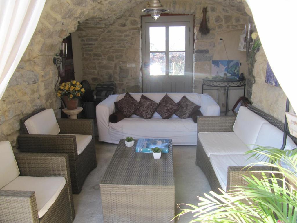 La Flor Azul Bed and Breakfast Grospierres Εξωτερικό φωτογραφία